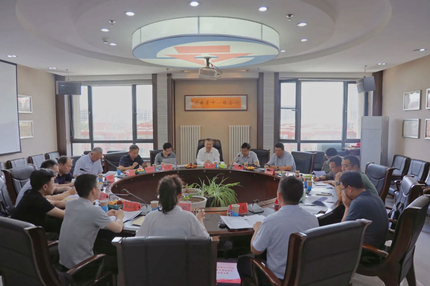 圣淘沙app官网副理事长兼秘书长逄宗展到内蒙古自治区勘察设计协会调研